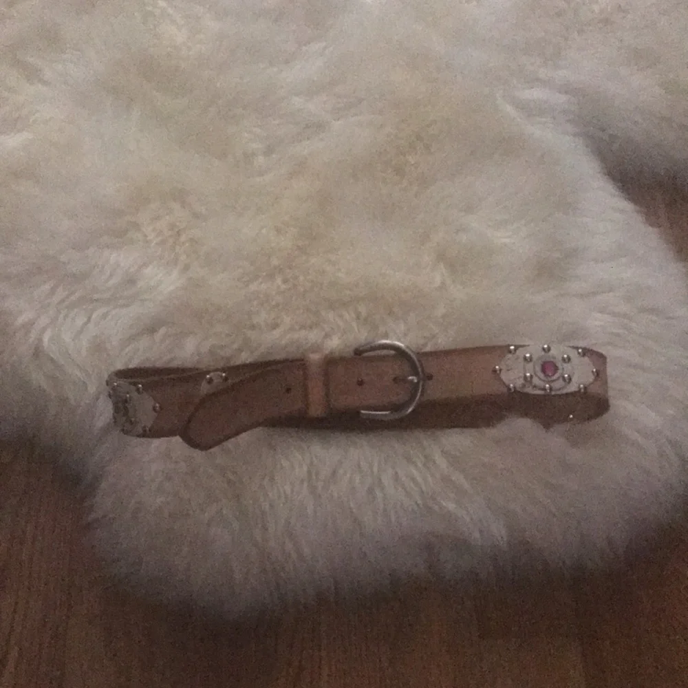 Linea Pelle Studded Leather Belt Y2K Western Boho Hippie Solid Brass
